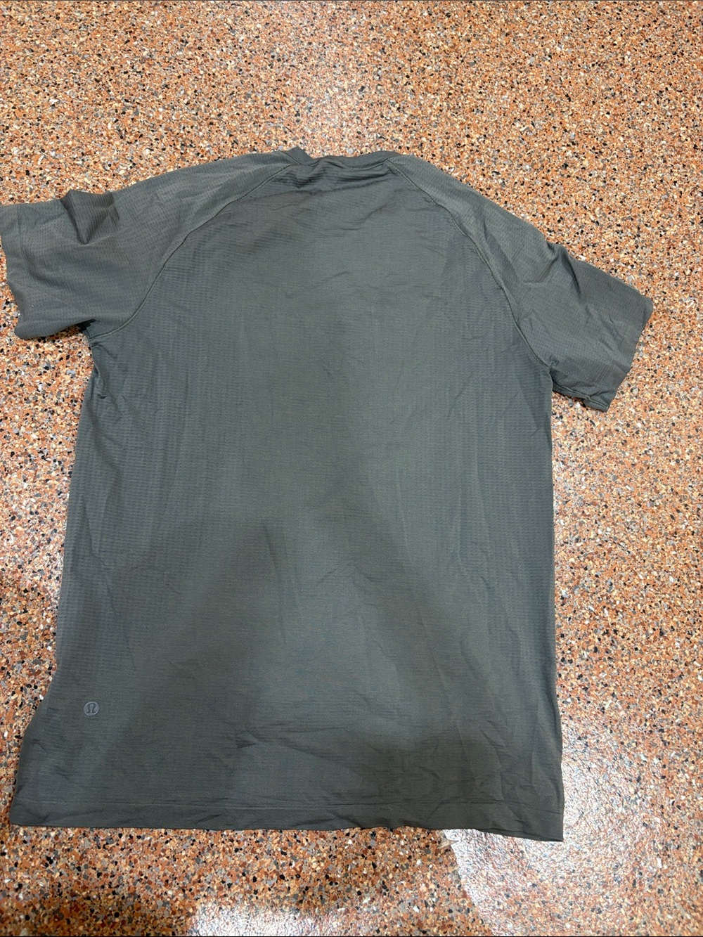 lululemon athletica Men's Short Sleeve Crew Tee - Olive - Picture 2 of 3